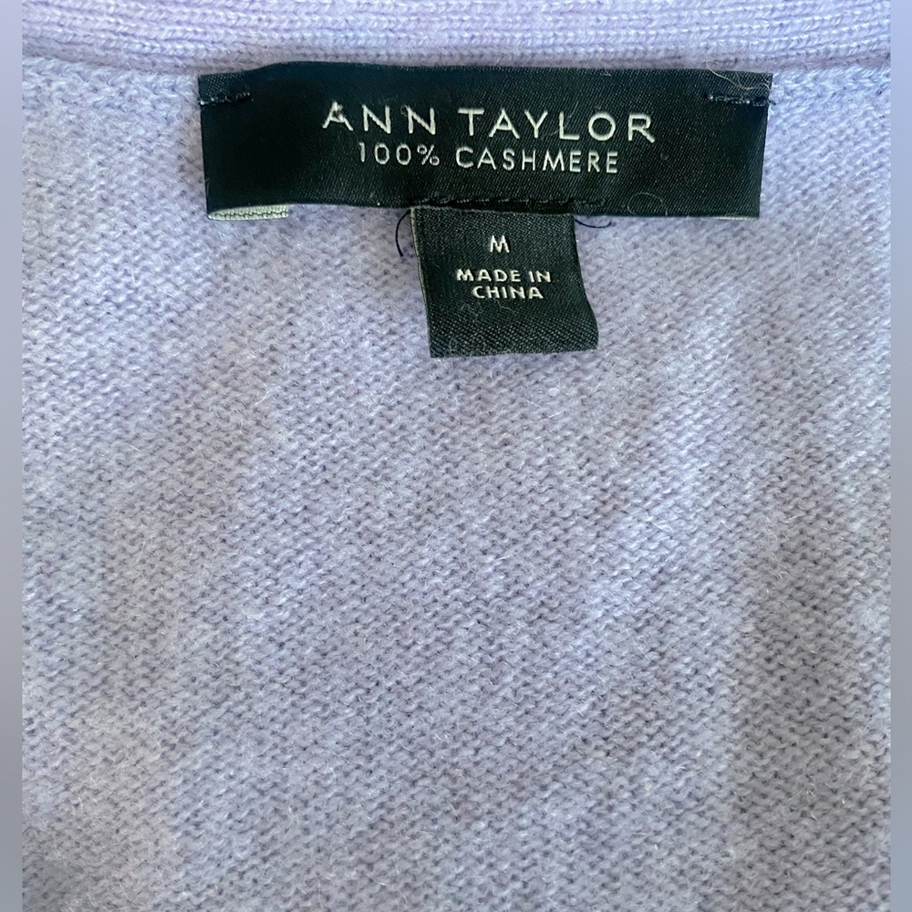 Ann Taylor Genuine Cashmere V-neck Sweater Size M